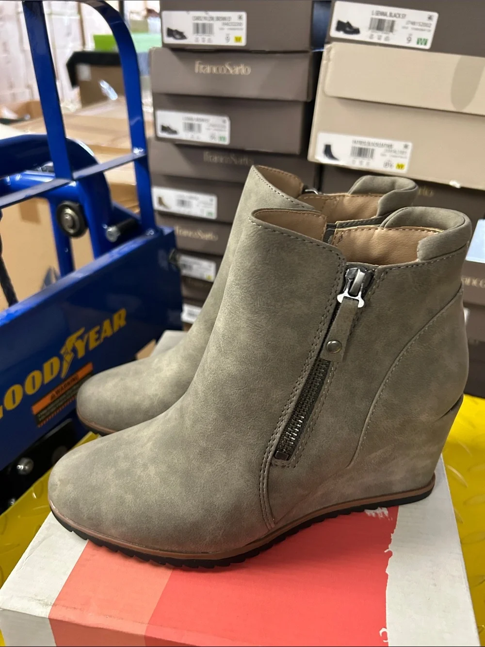 SOUL Naturalizer Women's Grey Wedge Ankle Boot with Side Zip